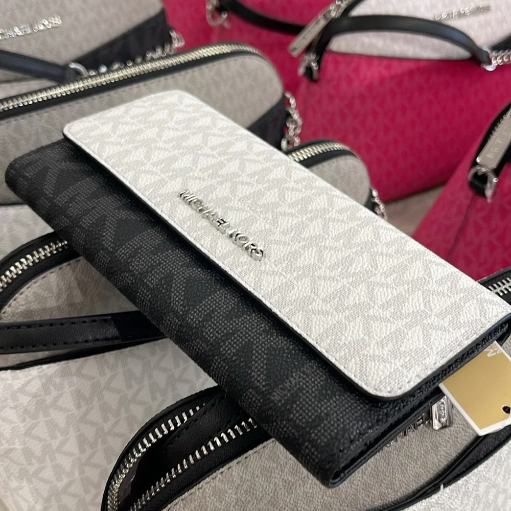 Michael Kors Jet Set Travel Signature Logo Tri-Fold Wallet OPWHT MULTI NWT